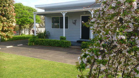 Phillip Island Cottages - Accommodation Redcliffe 0