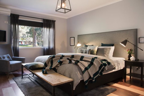 Phoenix - Accommodation Redcliffe 0