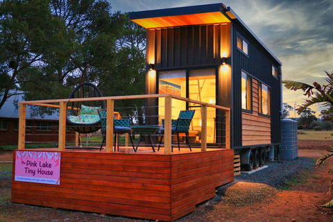 Pink Lake Tiny House - Accommodation Redcliffe 0