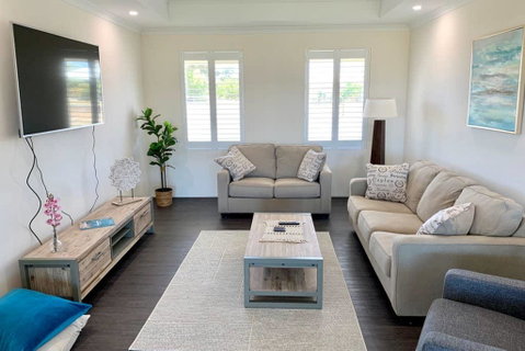 Pinnacle Retreat - Accommodation Redcliffe 2