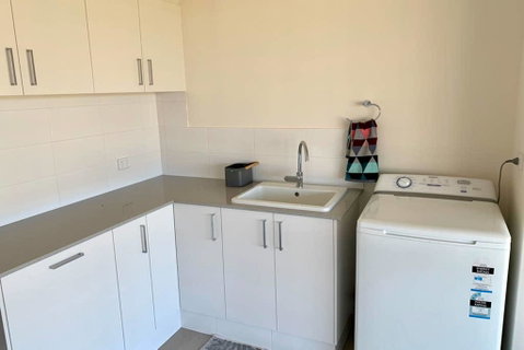 Pinnacle Retreat - Accommodation Redcliffe 3