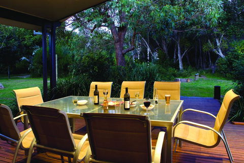 Plomer Beach House - Accommodation Redcliffe 2