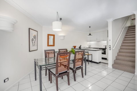 Poolside Apt In Alamanda Beachfront Resort (77) - Accommodation Redcliffe 3