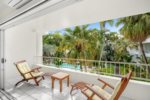 Poolside Apt In Alamanda Beachfront Resort (77) - Accommodation Redcliffe 0
