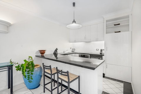 Poolside Apt In Alamanda Beachfront Resort (77) - Accommodation Redcliffe 2