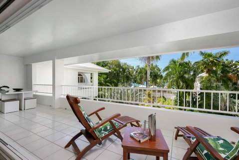 Poolside Apt In Alamanda Beachfront Resort (88) - Accommodation Redcliffe 0