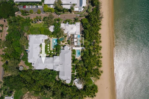 Poolside Apt. In Alamanda Beachfront Resort (55) - Accommodation Redcliffe 1