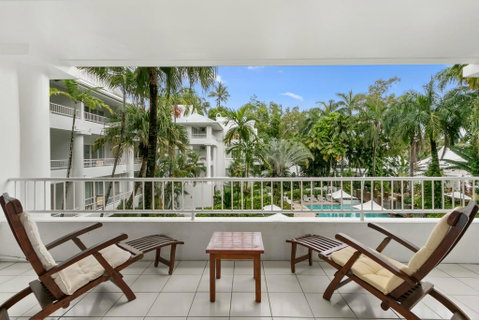 Poolside Apt. In Alamanda Beachfront Resort (55) - Accommodation Redcliffe 0
