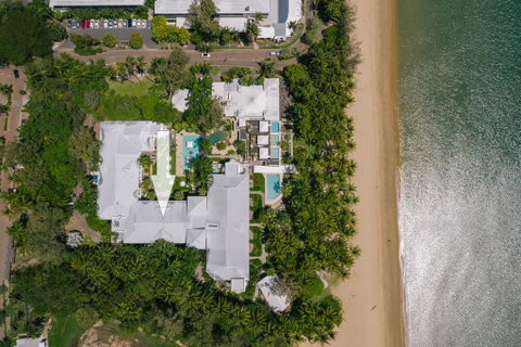 Poolside Apt. In Alamanda Beachfront Resort (56) - Accommodation Redcliffe 1