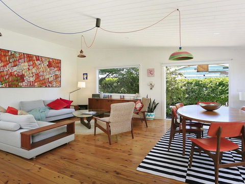 Poppy Cottage-delightful Pet Friendly Weatherboard - Accommodation Redcliffe 3