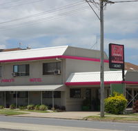 Porkys Motel - Accommodation Redcliffe