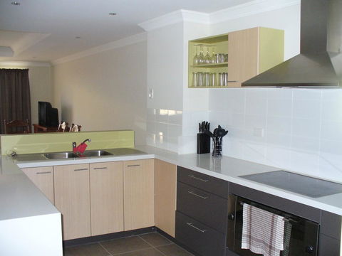 Port Denison Beach Resort - Accommodation Redcliffe 1