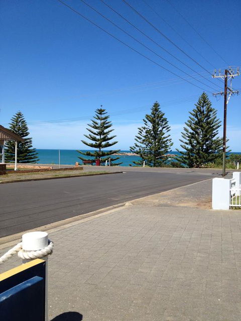Port Elliot Beachcomber - Accommodation Redcliffe 3