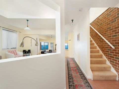 Portovenere Fishermans Bay - Accommodation Redcliffe 3