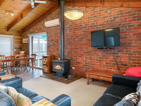 Powlett Place - Accommodation Redcliffe 2