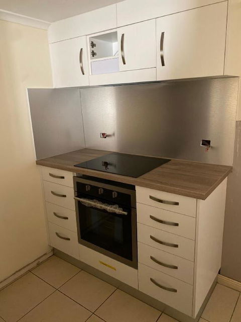 Private Abode And Handy Location With A Pool - Accommodation Redcliffe 3