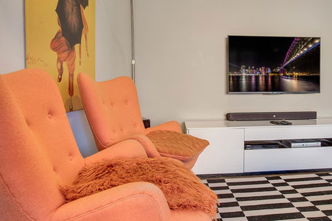 Professional Apartment 15 Minutes From CBD - Accommodation Redcliffe 3