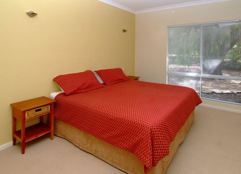 Purple Patch - Accommodation Redcliffe 3