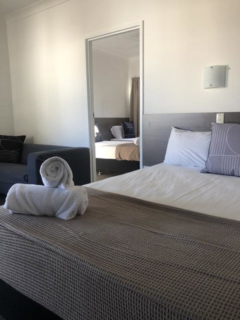 Q Express - Accommodation Redcliffe 2