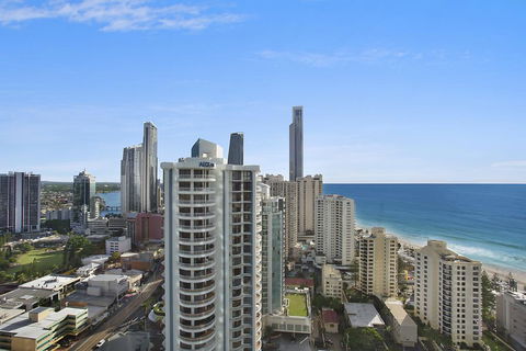 Q1 Resort Apartment, - Accommodation Redcliffe 1