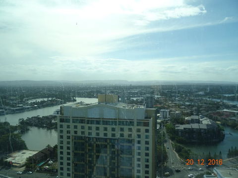 Q1 Resort Apartment, - Accommodation Redcliffe 2