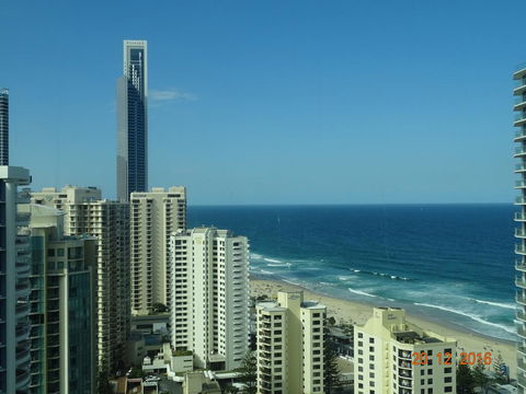 Q1 Resort Apartment, - Accommodation Redcliffe 0