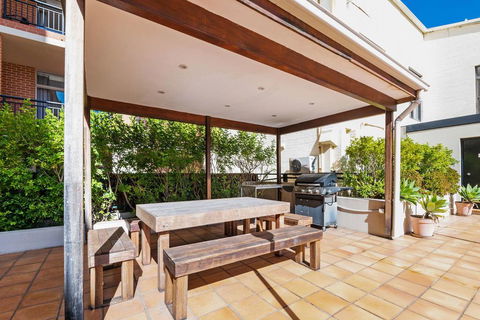 Quality Apartments Camperdown - Accommodation Redcliffe 3
