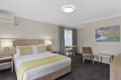 Quality Inn Carriage House - Accommodation Redcliffe 0