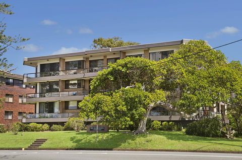 Quarterdeck 11 7 Stewart Street - Accommodation Redcliffe 1