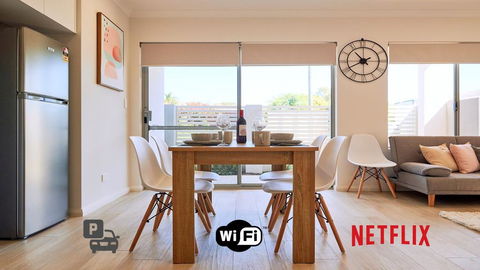 Quiet Garden City Unit - Free WiFi & Parking - Accommodation Redcliffe 0