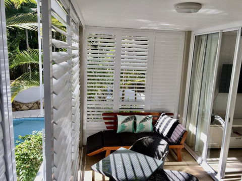 Quiet Oasis Apartment With Rooftop Spa - Accommodation Redcliffe 3