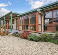 R  R in Bright - Short walk to town - Accommodation Redcliffe