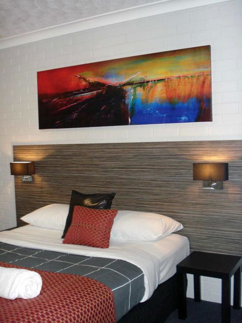 Raceview Motor Inn - Accommodation Redcliffe 3