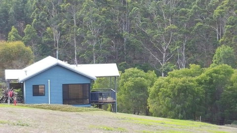 Rainbow Trail Chalets - Accommodation Redcliffe 0