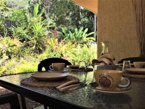 Rainforest Cottage Cairns - Accommodation Redcliffe 2