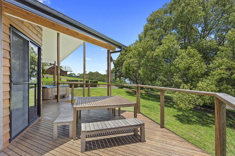 Ravensbourne Escape- Rose Alyce - Accommodation Redcliffe 2