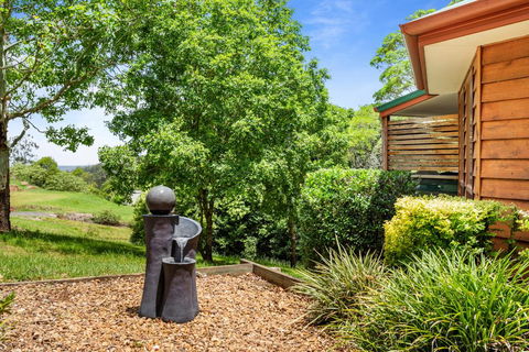 Ravensbourne Escape-Tree Tops - Accommodation Redcliffe 3