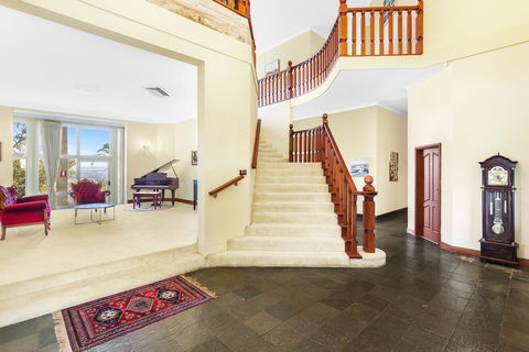 Razorback Holiday House With Incredible Views - Accommodation Redcliffe 1