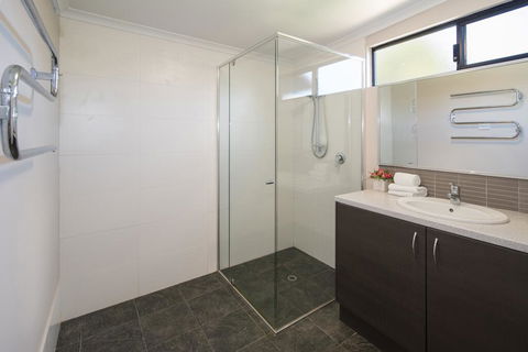 Redgate Forest Retreat - Accommodation Redcliffe 2