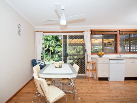 Reel Paradise - Accommodation Redcliffe 2