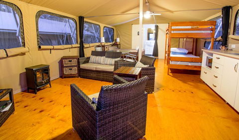 Reflections Holiday Parks Bonny Hills - Accommodation Redcliffe 2
