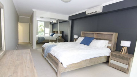Regatta 3 - On The Lake- Little Street - Accommodation Redcliffe 2