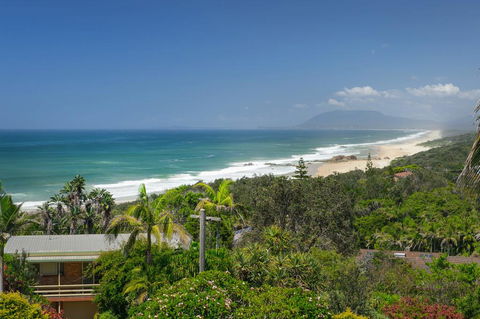 Relax At Lighthouse 4 Lighthouse Road - Accommodation Redcliffe 1