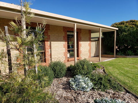 Relax On Ryan @ Robe - Accommodation Redcliffe 0