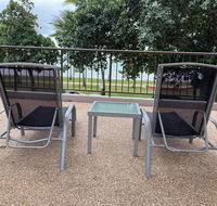 RENTAL All  inclusive Tidy Renovated Studio Apartment on The Strand Pool  - Accommodation Redcliffe