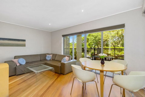 RESORT & SPA WITH PRIVATE PLUNGE POOL 7008/09 - Accommodation Redcliffe 3