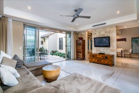 Resort Living With Private Pool Sleeps 8 - Accommodation Redcliffe 0