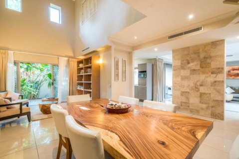 Resort Living With Private Pool Sleeps 8 - Accommodation Redcliffe 3