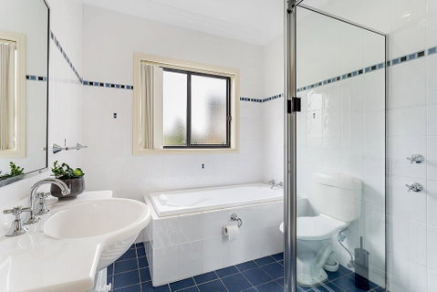 Resthaven - In The Heart Of Shoal Bay - Accommodation Redcliffe 1