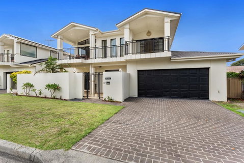 Resthaven - In The Heart Of Shoal Bay - Accommodation Redcliffe 0